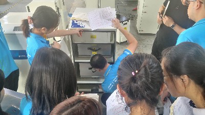 激光煙霧凈化器生產(chǎn)廠家，執(zhí)信環(huán)?？萍籍a(chǎn)品知識培訓(xùn)！